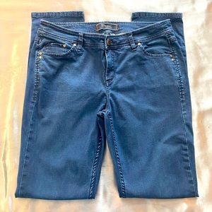 Tommy Bahama Women's Skinny Jeans Size 12 Like New. Super Soft Dark Indigo
